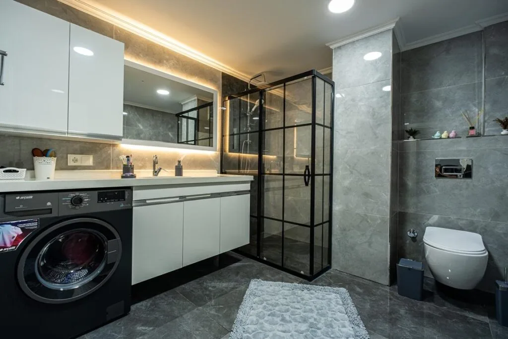 Evinizin Değerini Artıran İkili: Modern Mutfak ve Banyo Yenileme Trendleri
